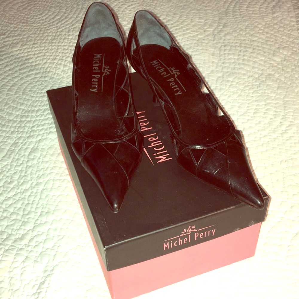 Michel Perry cut out pump